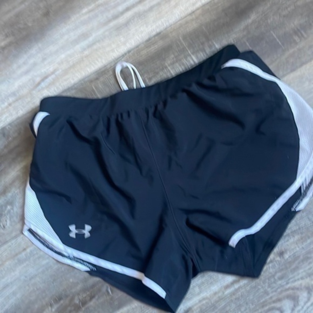 Under Armour shorts size small black and white